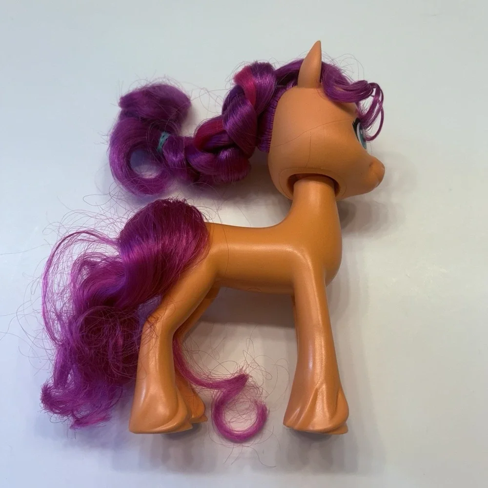 Hasbro 2021 My Little Pony Sunny Starscout New Generation‎ Orange Horse Figure